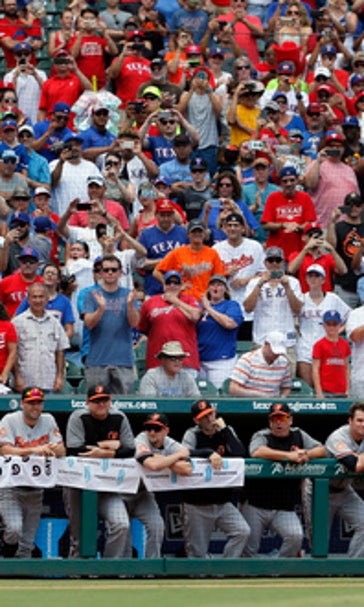 Beltre doubles for 3,000th hit, 1st from Dominican to do it